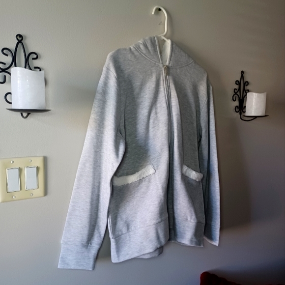 La Vie En Rose Faux Sherpa Hoodie - Picture 4 of 12